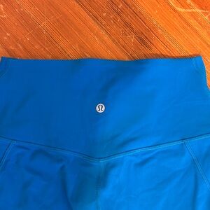 LULULEMON LEGGINGS WITH POCKETS SIZE 6 COLOR: POOLSIDE